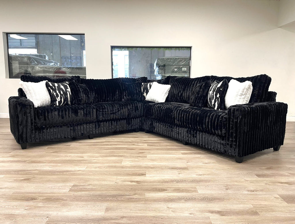 9600 Black Oversized Sectional HH