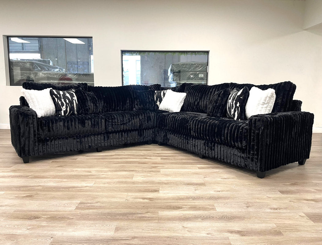 9600 Black Oversized Sectional HH