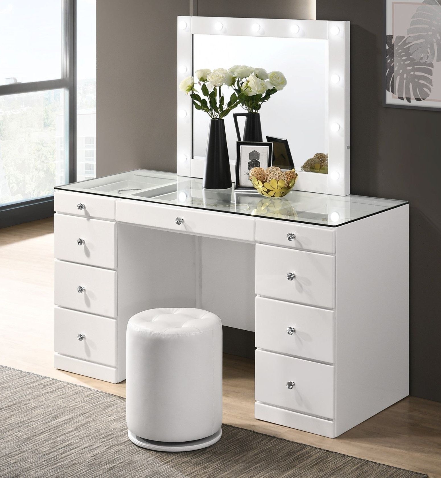 CM4850 Avery White PF