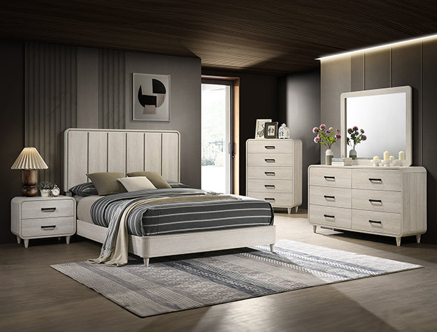 B4902 NYOMI CRO