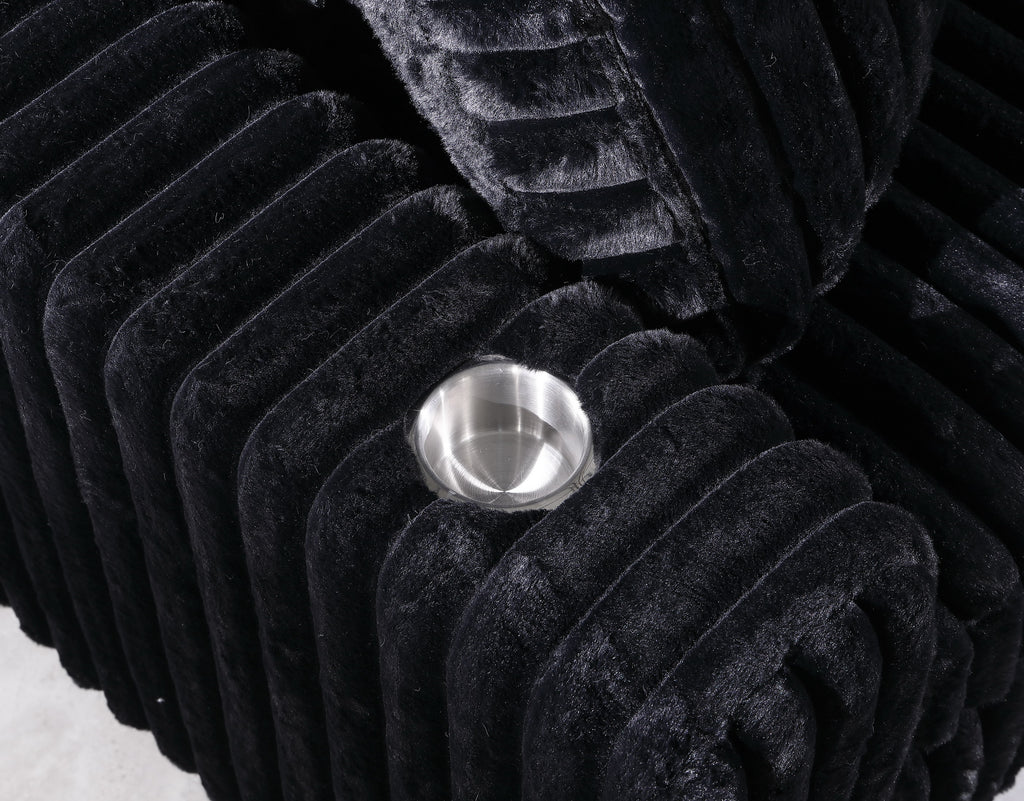 S329 Snuggle Station Black NE