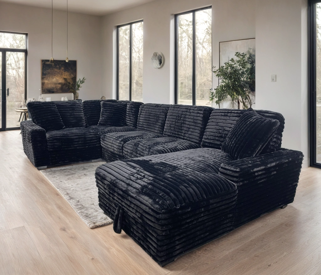 Alisson Black Sectional HH
