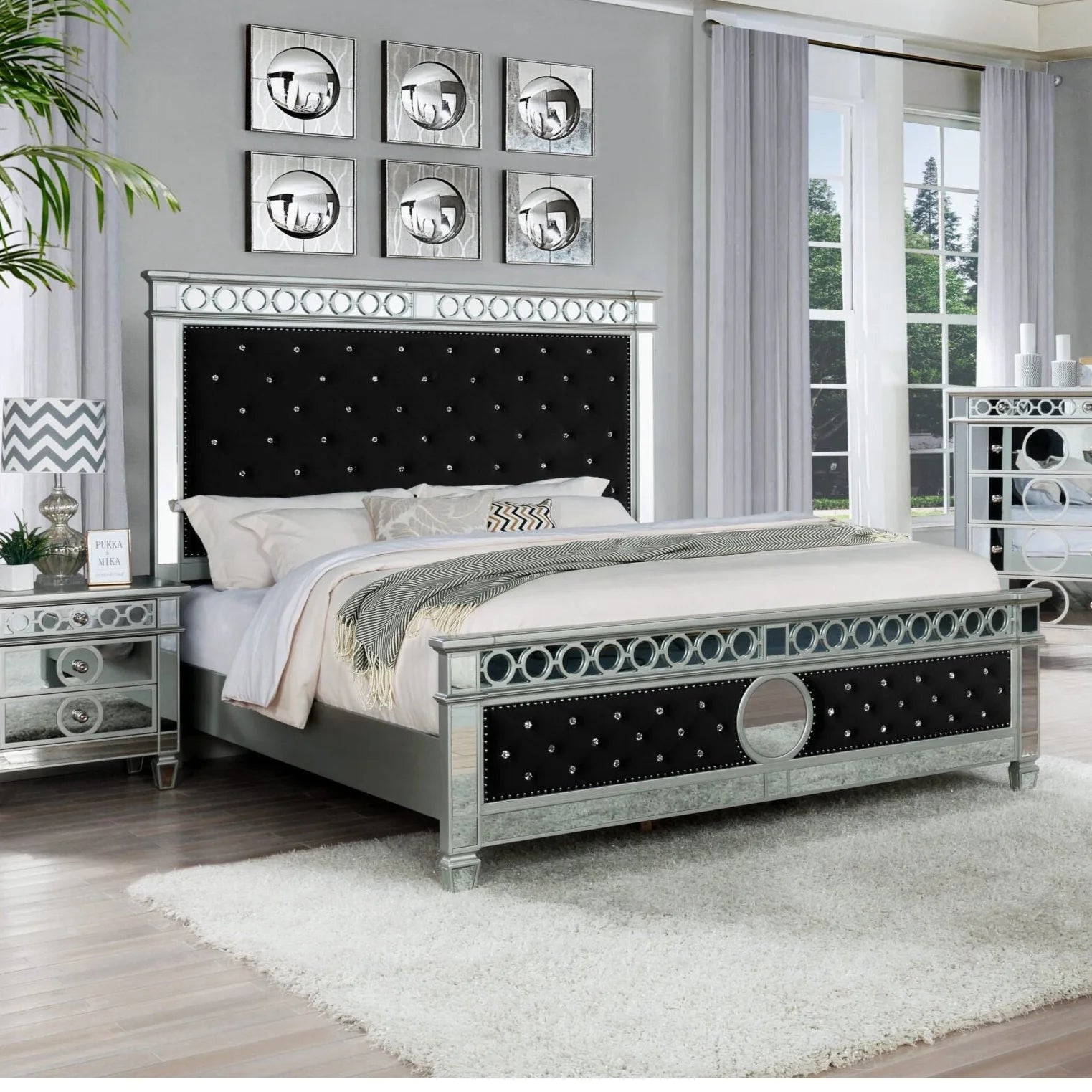 B1852 Bella Black Velvet NE